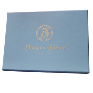 Draper James Holiday 5"x7" Cards with Envelope Set. 8 cards with 8 Envelopes